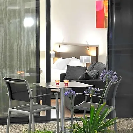 Eden Park Pau Est, Avec Piscine 酒店 比赞诺
