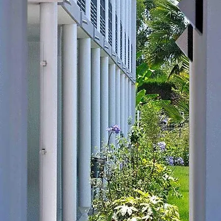 酒店 Eden Park Pau Est, Avec Piscine 比赞诺